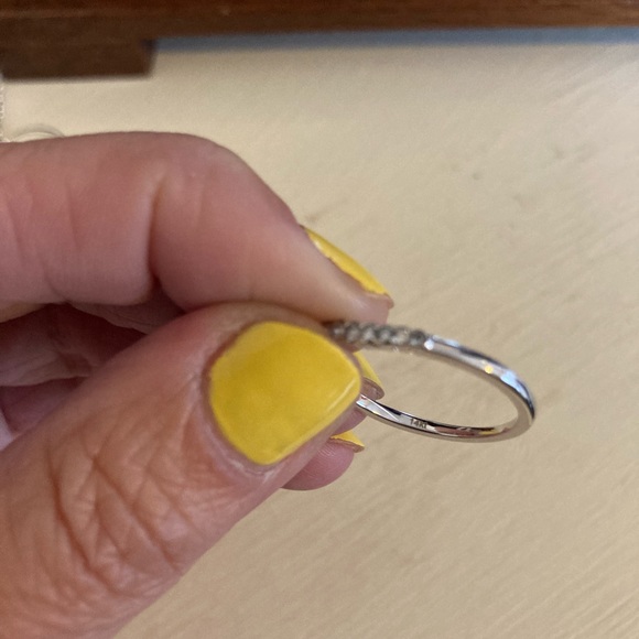 14K white gold diamond contour band - Picture 3 of 4